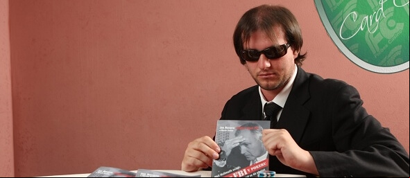 Lukáš Alkaatch Horák vám doporučuje pokerové knihy v češtině