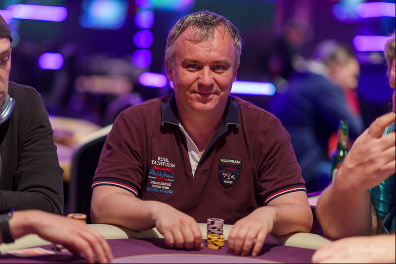 Martin Staszko nastoupí do dnešního finále ČPT Main Eventu z 16. místa