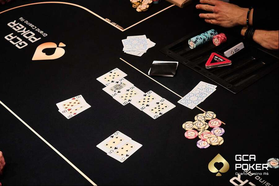 V Grand Casinu Aš se každý týden koná mnoho pokerových turnajů